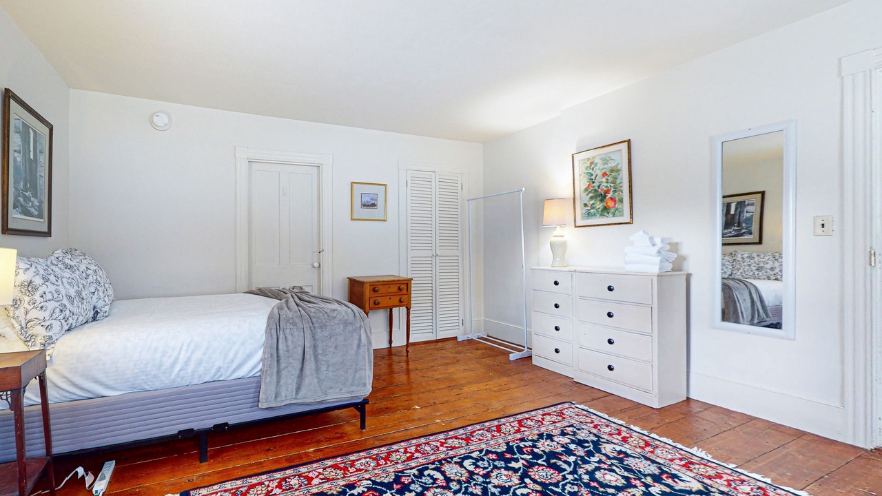 Photo of Bedroom in Weston
