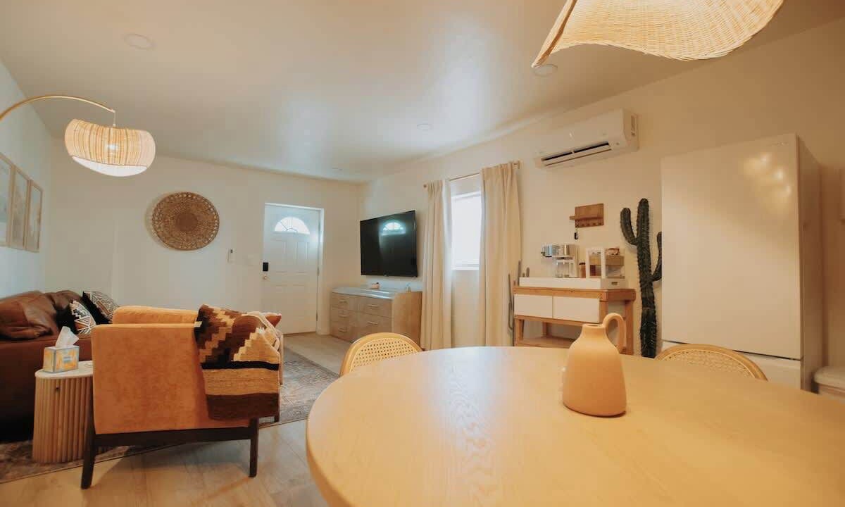 Photo of Livingroom in South Broadway