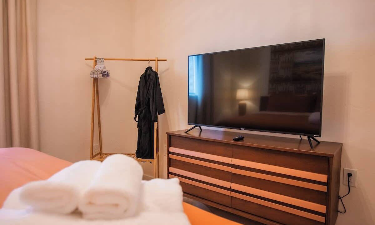 Photo of Bedroom in South Broadway