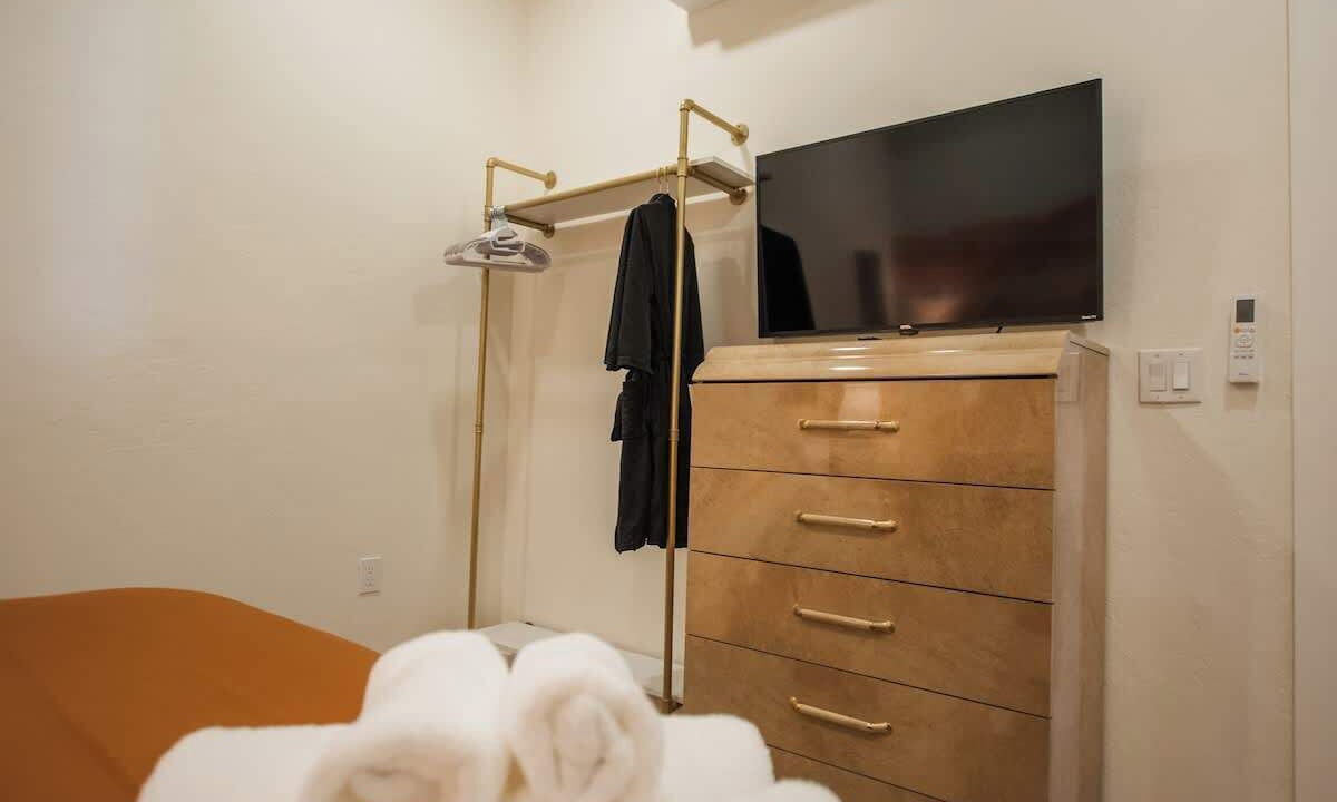 Photo of Bedroom in South Broadway