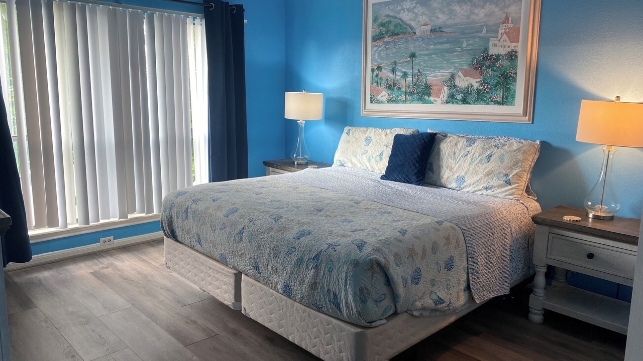 Photo of Bedroom in Seven Coves