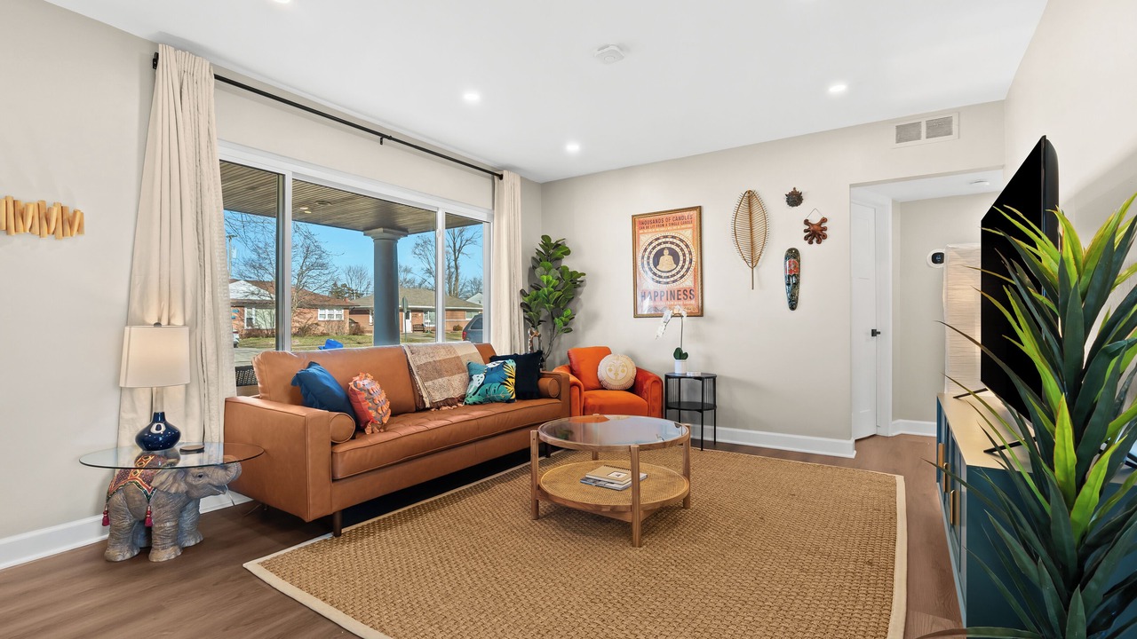 Photo of Livingroom in Madison Heights