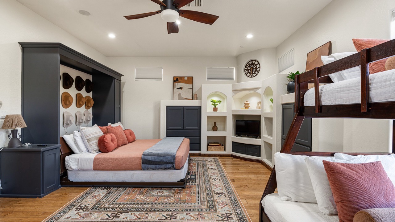 Photo of Bedroom in Arabian Crest