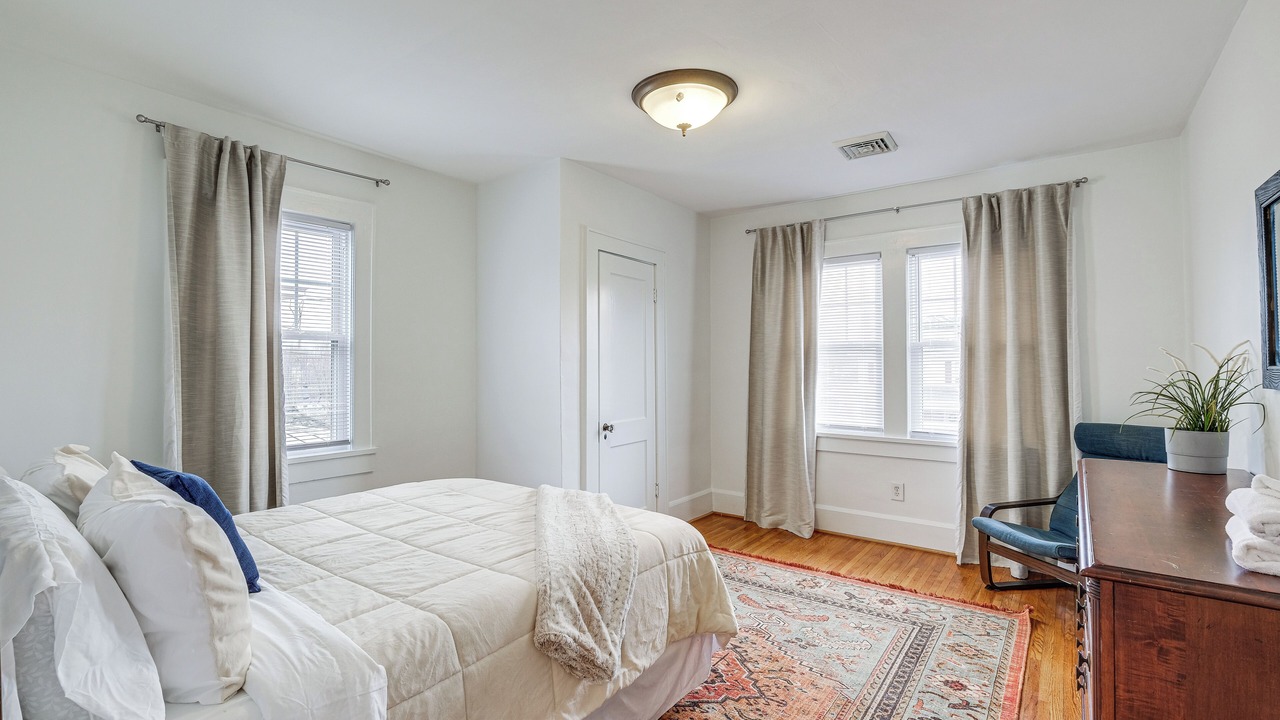 Photo of Bedroom in Roanoke