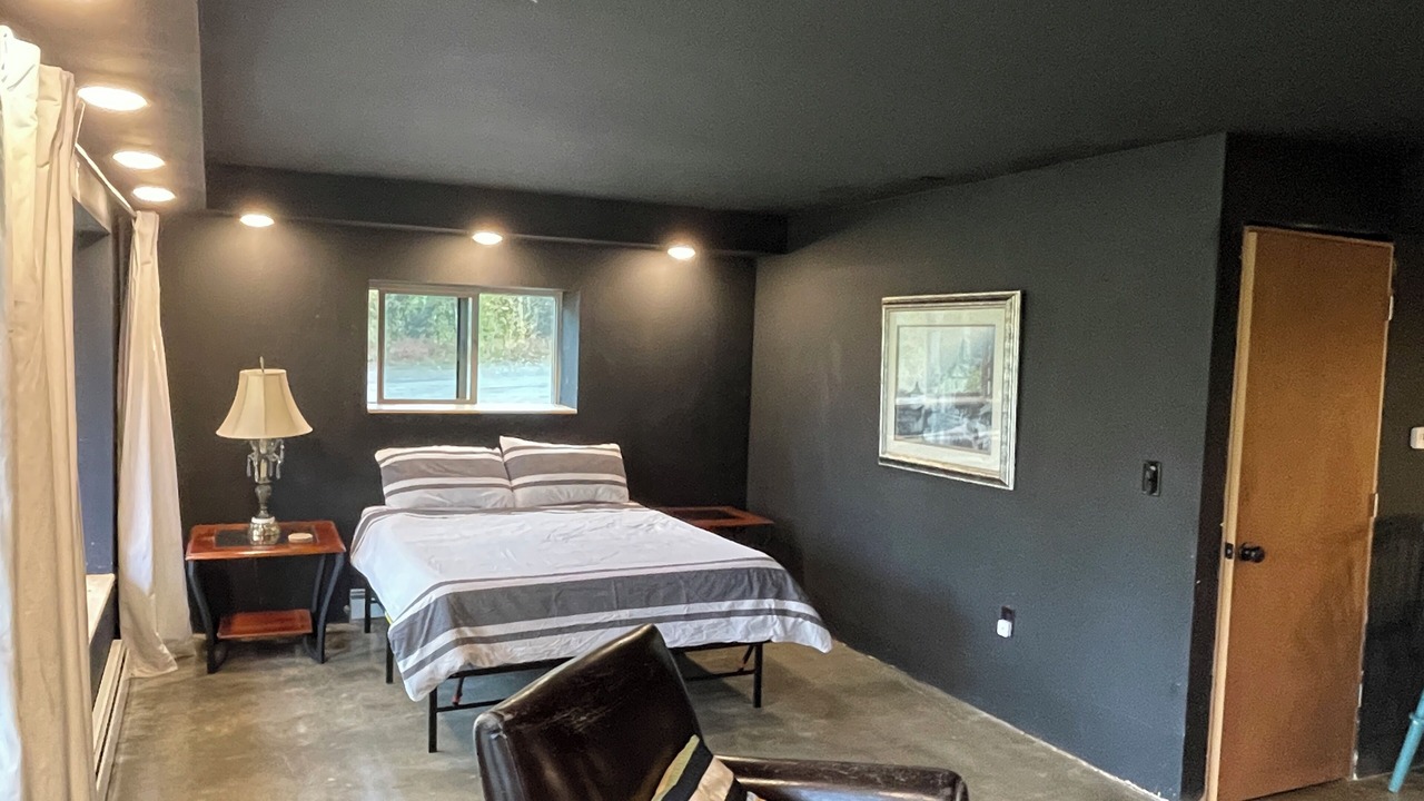 Photo of Bedroom in Wasilla