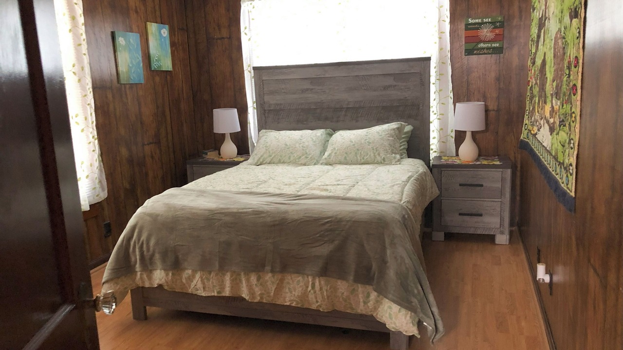 Photo of Bedroom in Eminence