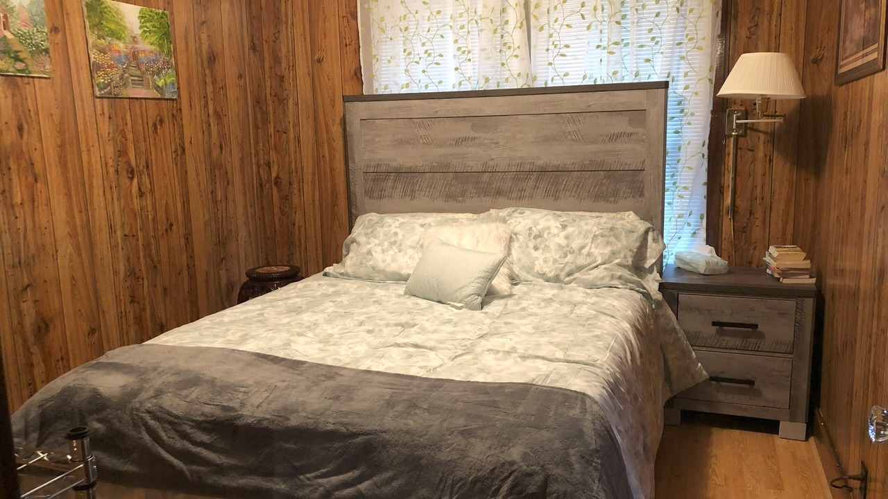 Photo of Bedroom in Eminence