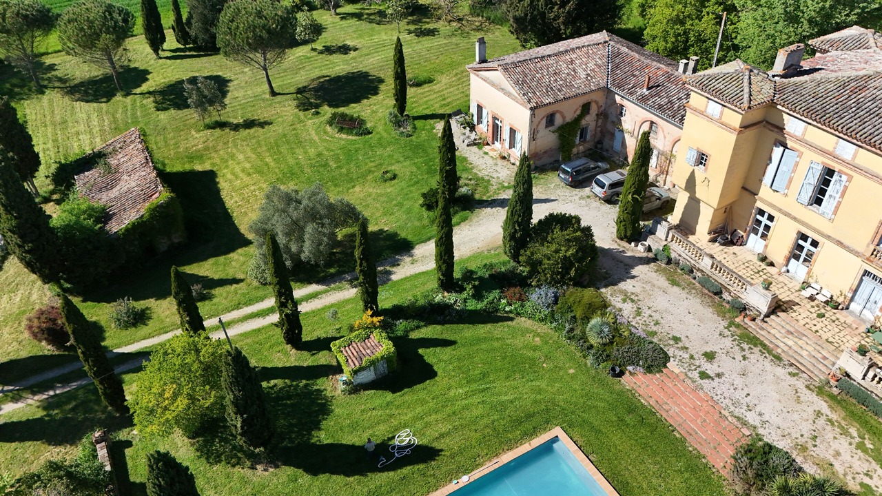 Photo of Outdoor in Villaries