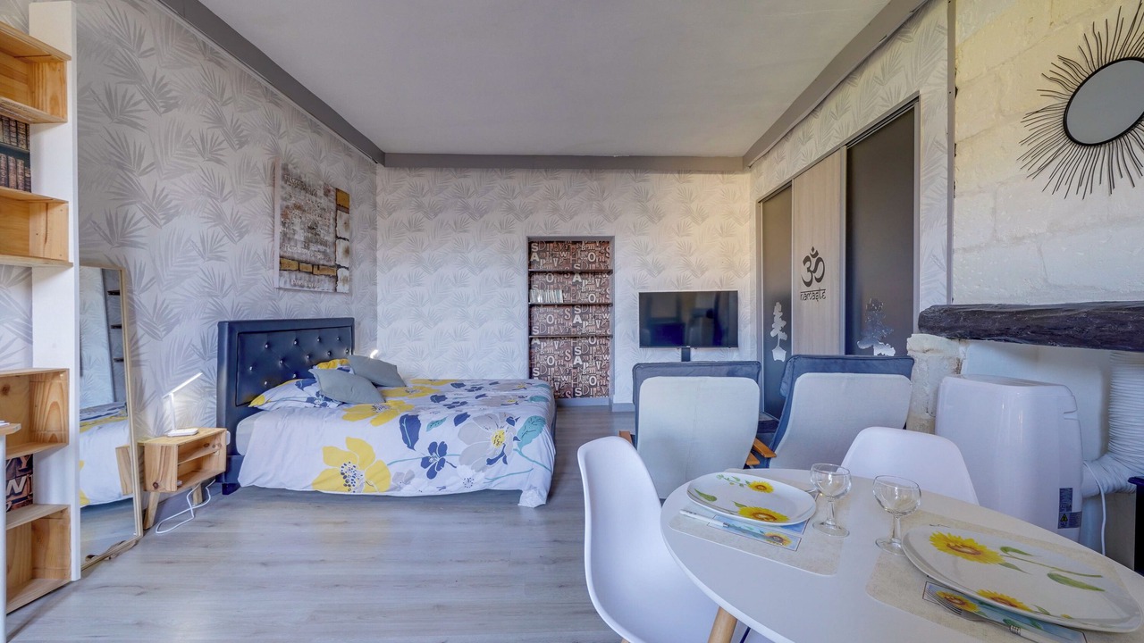 Photo of Bedroom in Pauillac