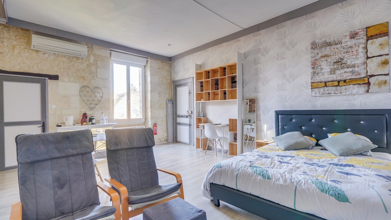 Photo of Bedroom in Pauillac