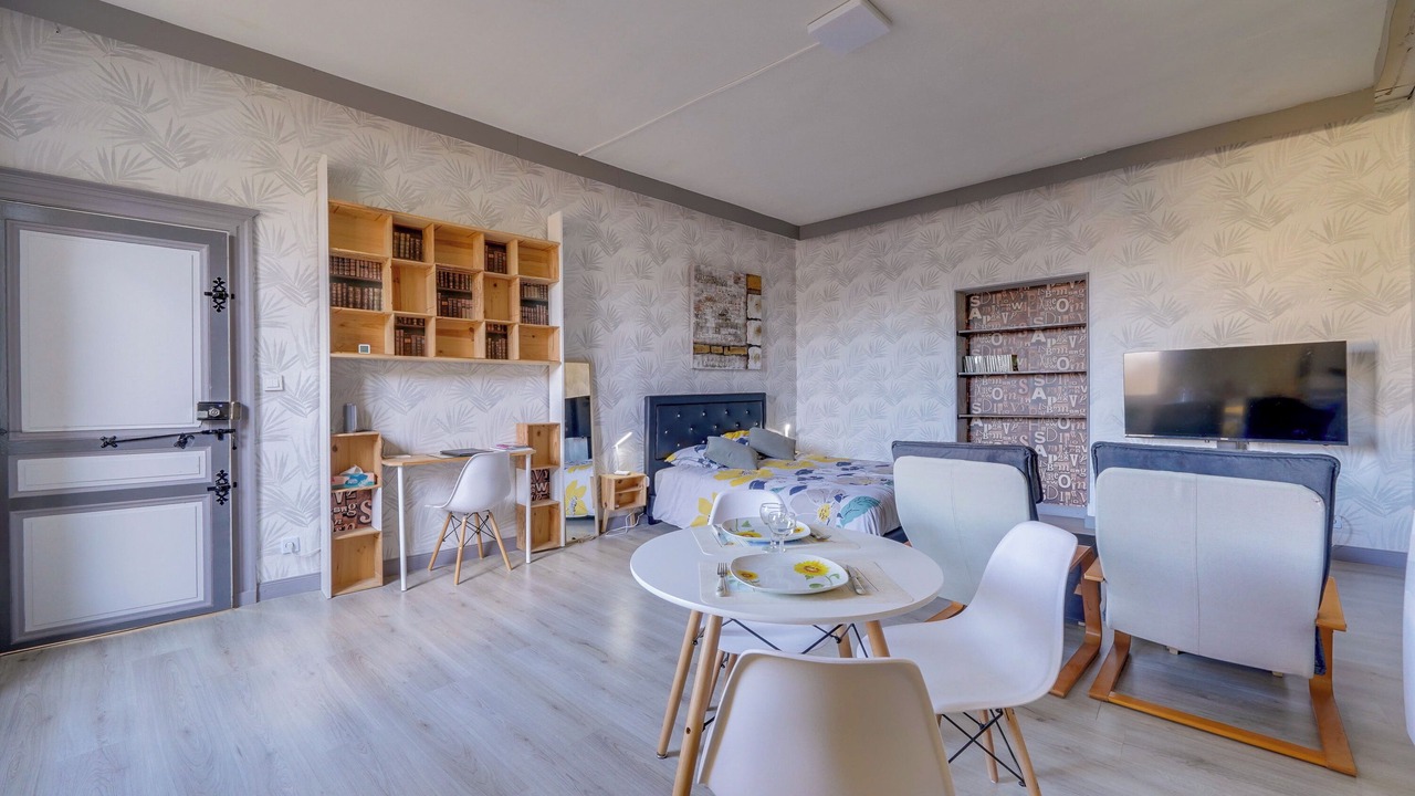 Photo of Bedroom in Pauillac