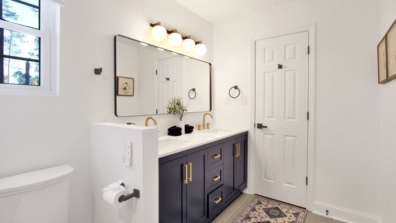 Photo of Bathroom in Evans