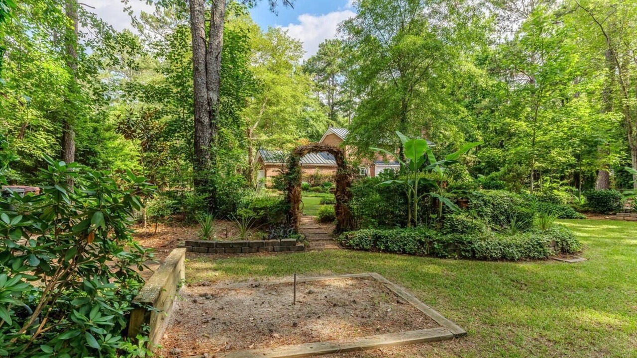 Photo of Others in Evans