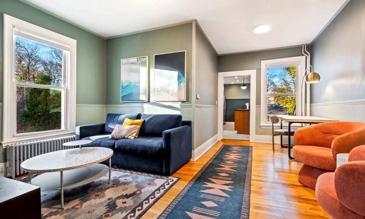 Photo of Livingroom in Deering Center