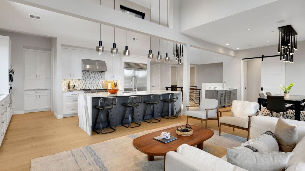 Photo of Livingroom in Burien