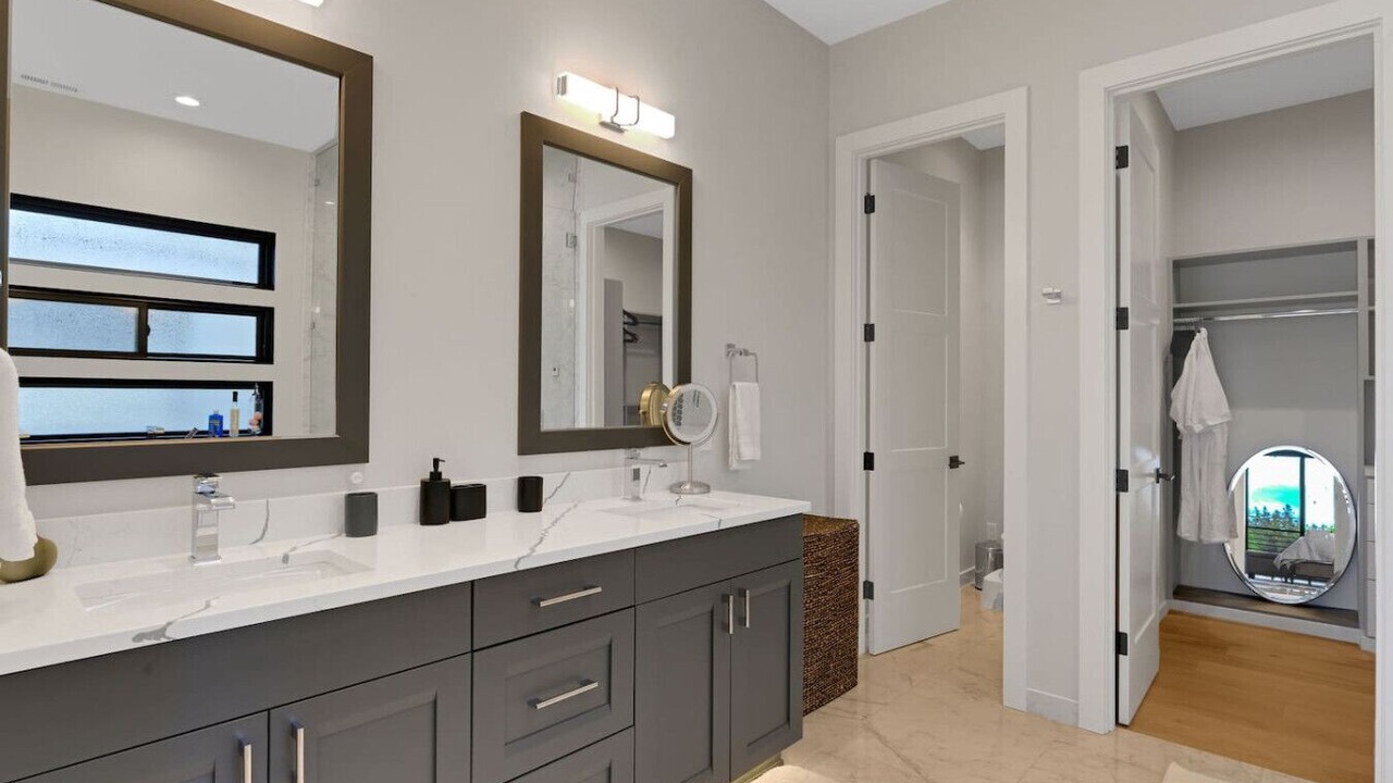 Photo of Others in Burien