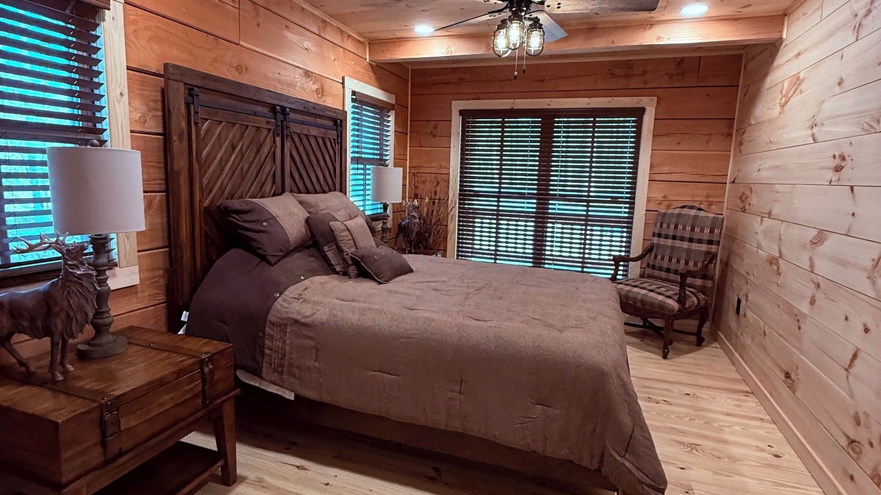 Photo of Bedroom in Tullahoma