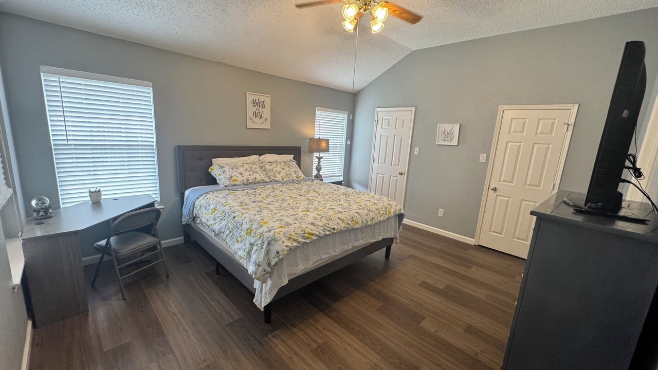 Photo of Bedroom in Grand Prairie
