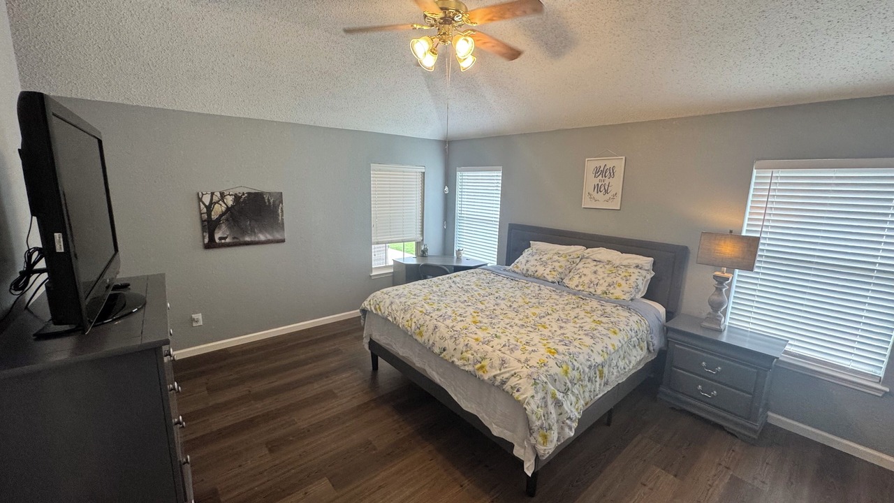 Photo of Bedroom in Grand Prairie