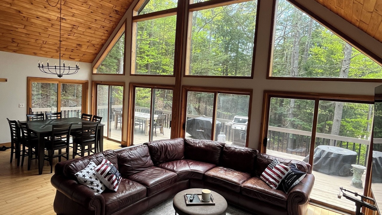 Photo of Livingroom in Bradford