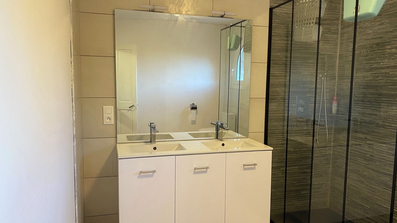 Photo of Bathroom in Saint-Ambroix