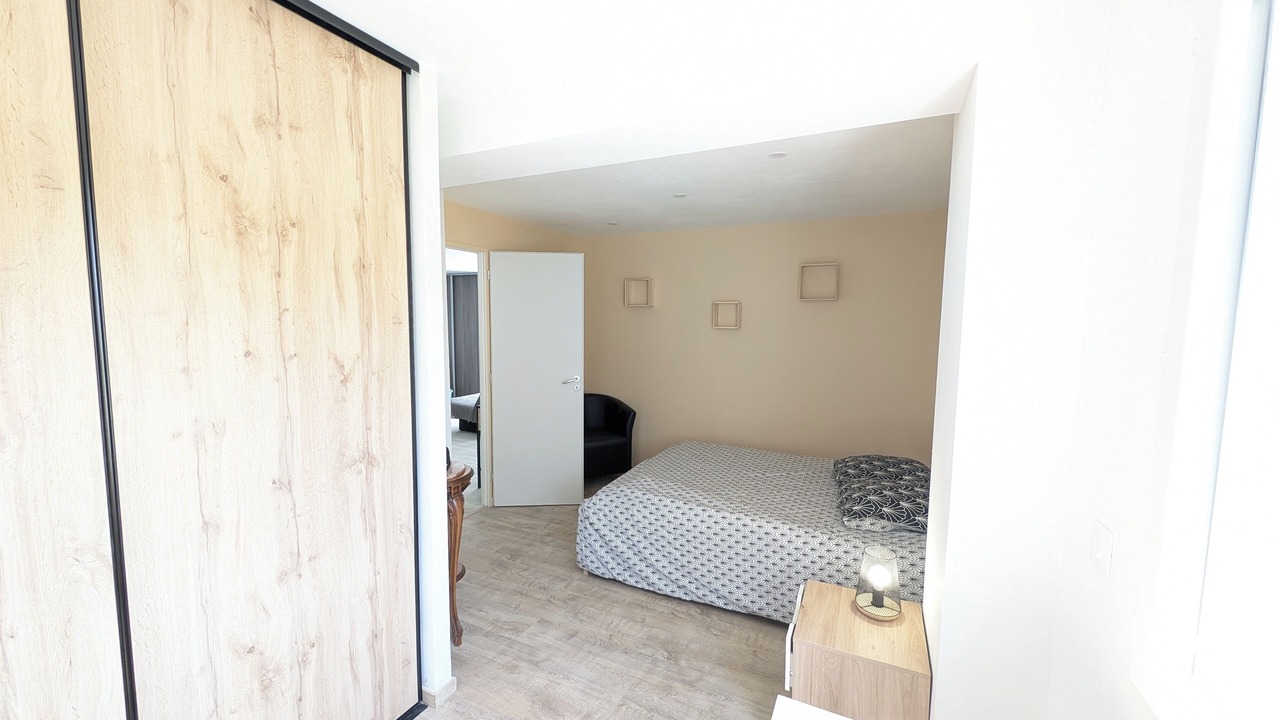 Photo of Bedroom in Saix