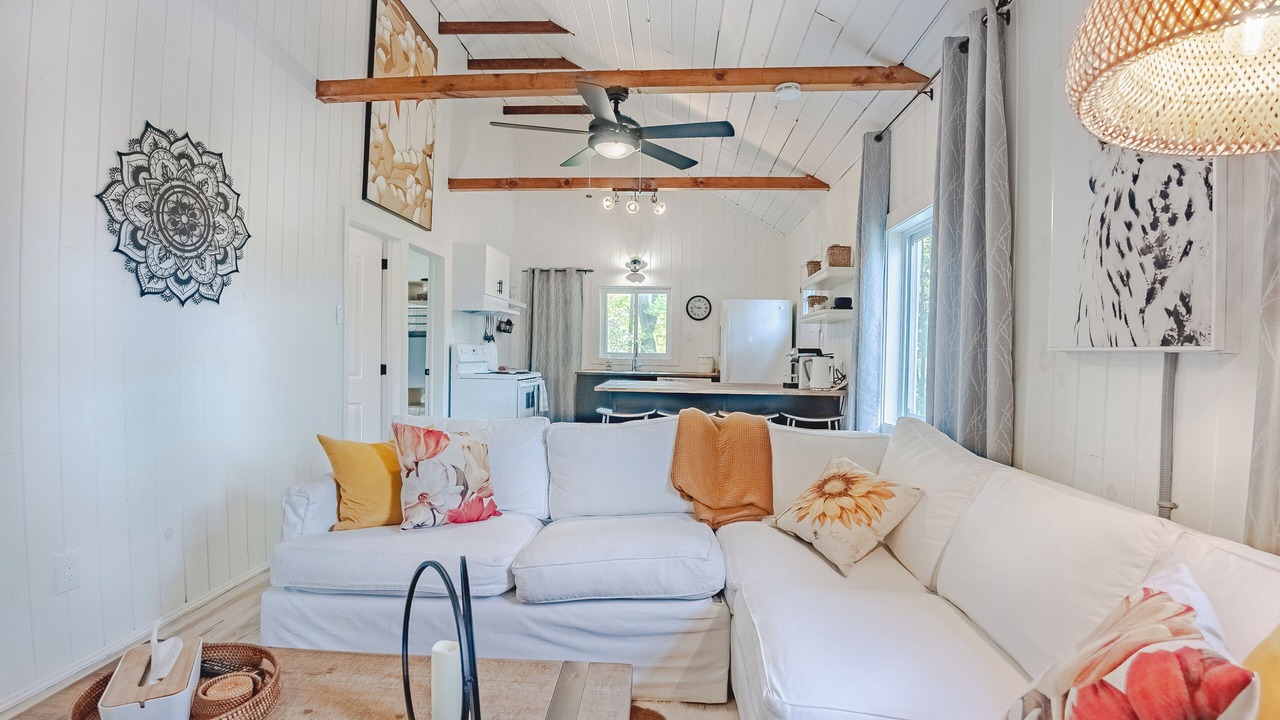 Photo of Livingroom in Sharbot Lake