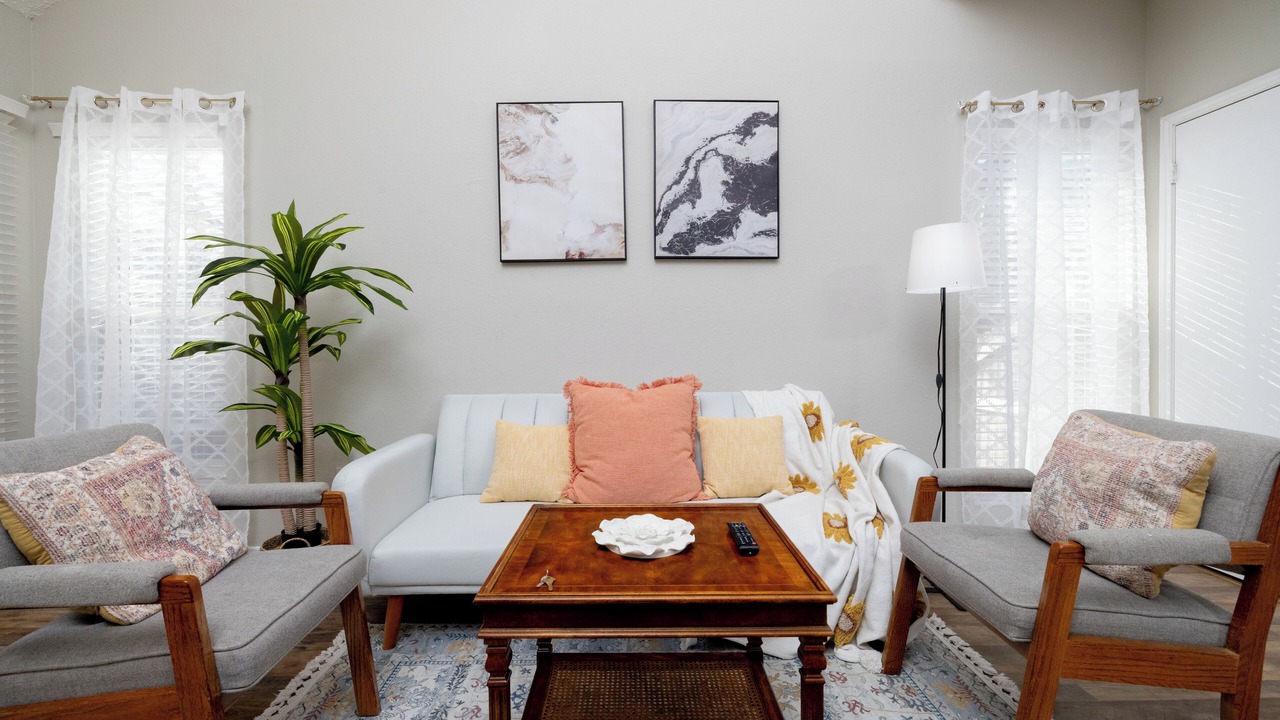 Photo of Livingroom in Euless