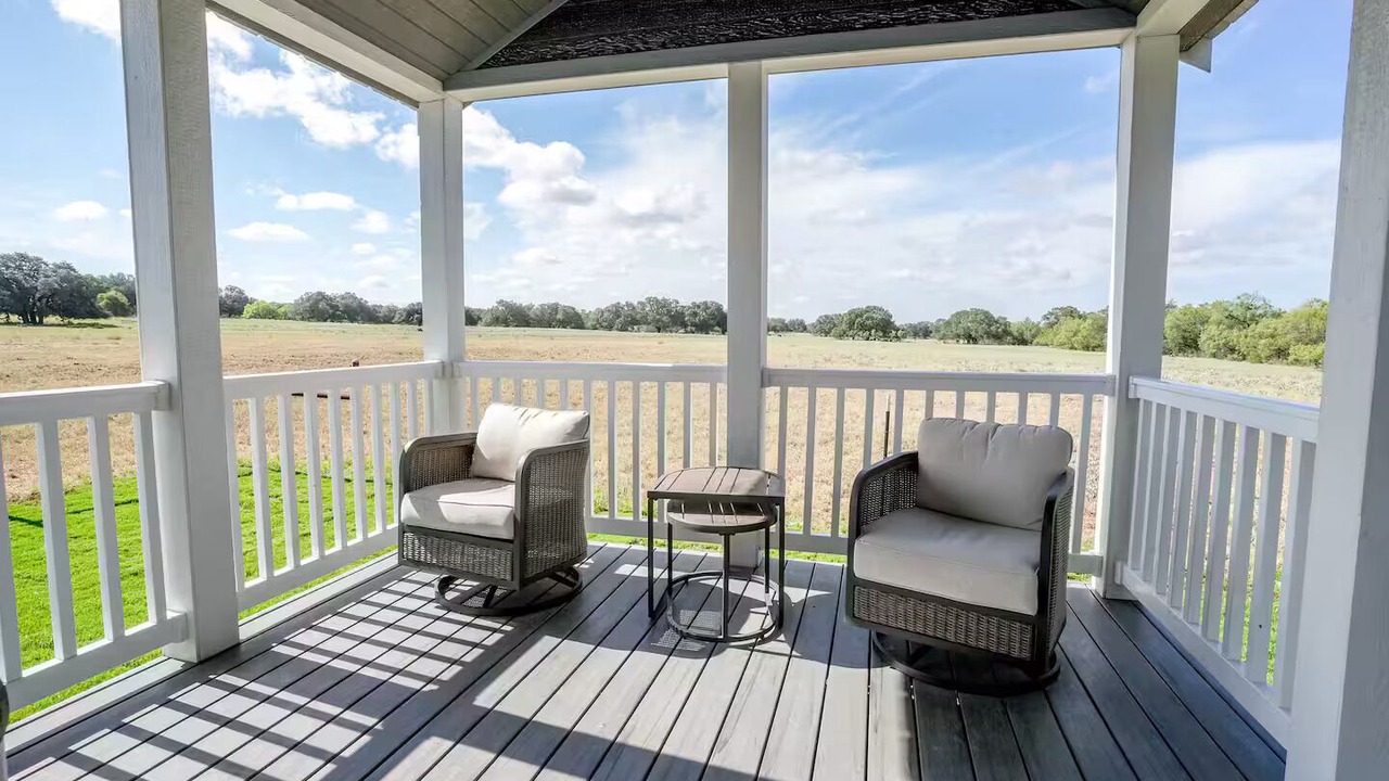 Photo of Patio Balcony in Yancey
