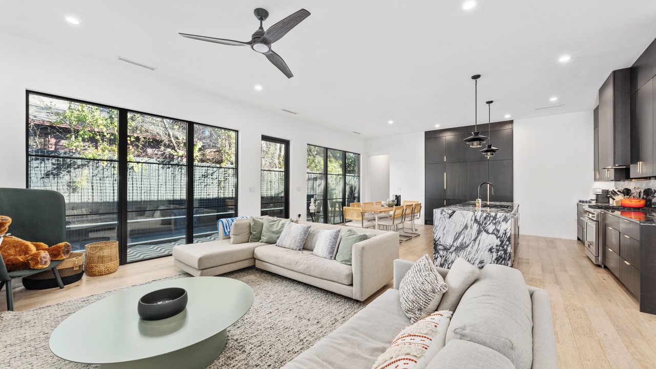 Photo of Livingroom in McKinley Heights