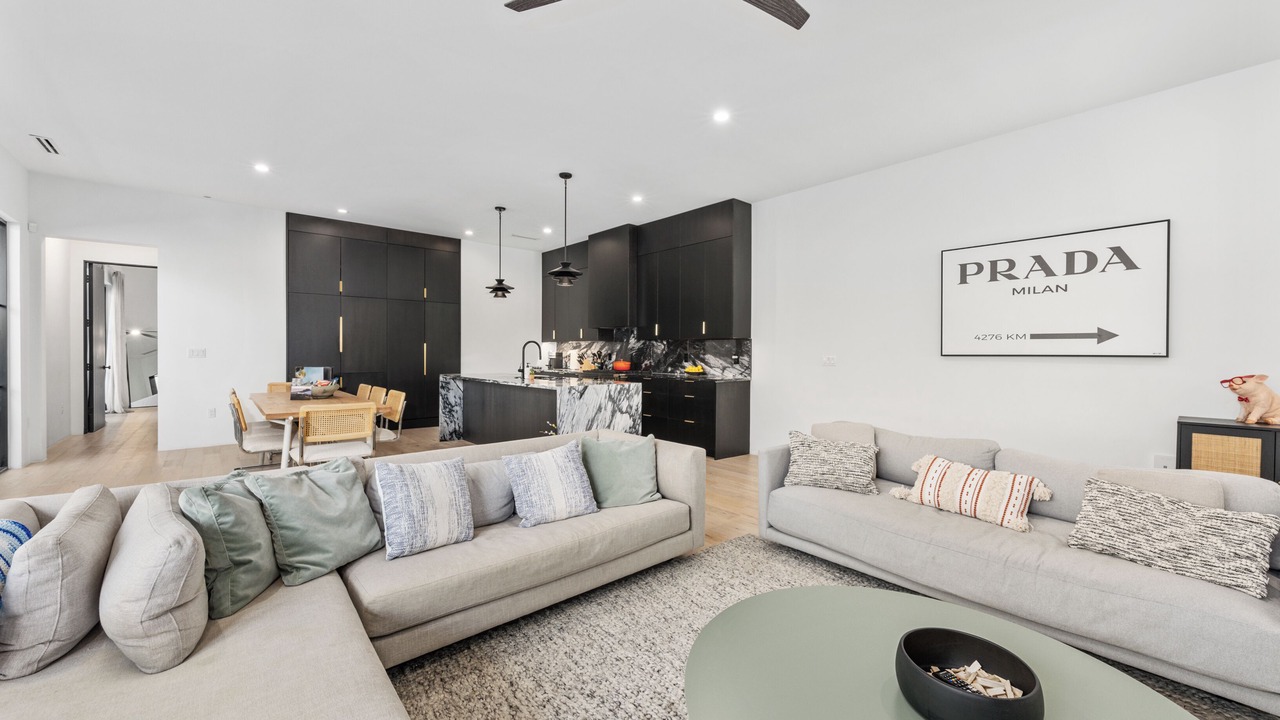 Photo of Livingroom in McKinley Heights