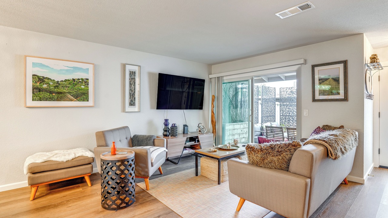 Photo of Livingroom in Napa
