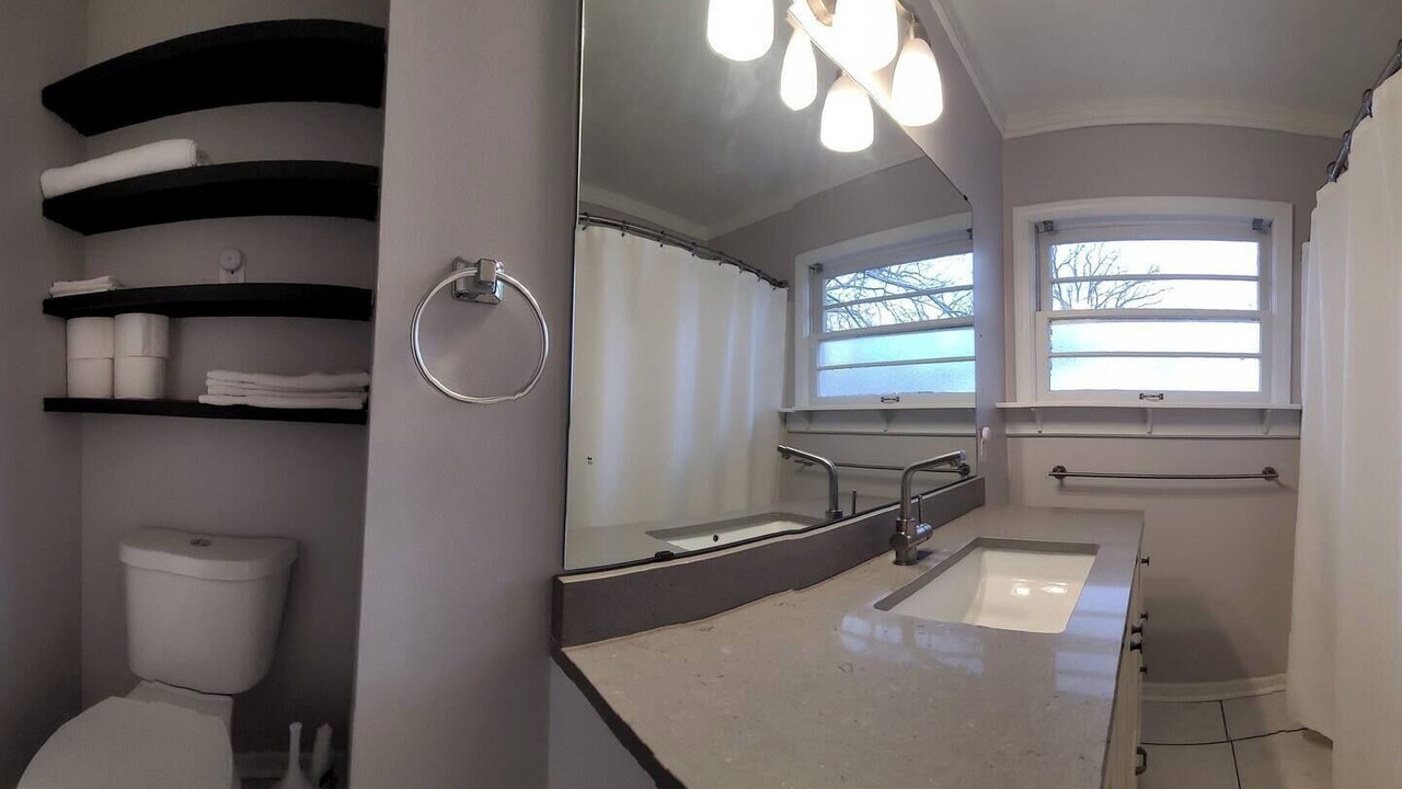 Photo of Bathroom in Mission