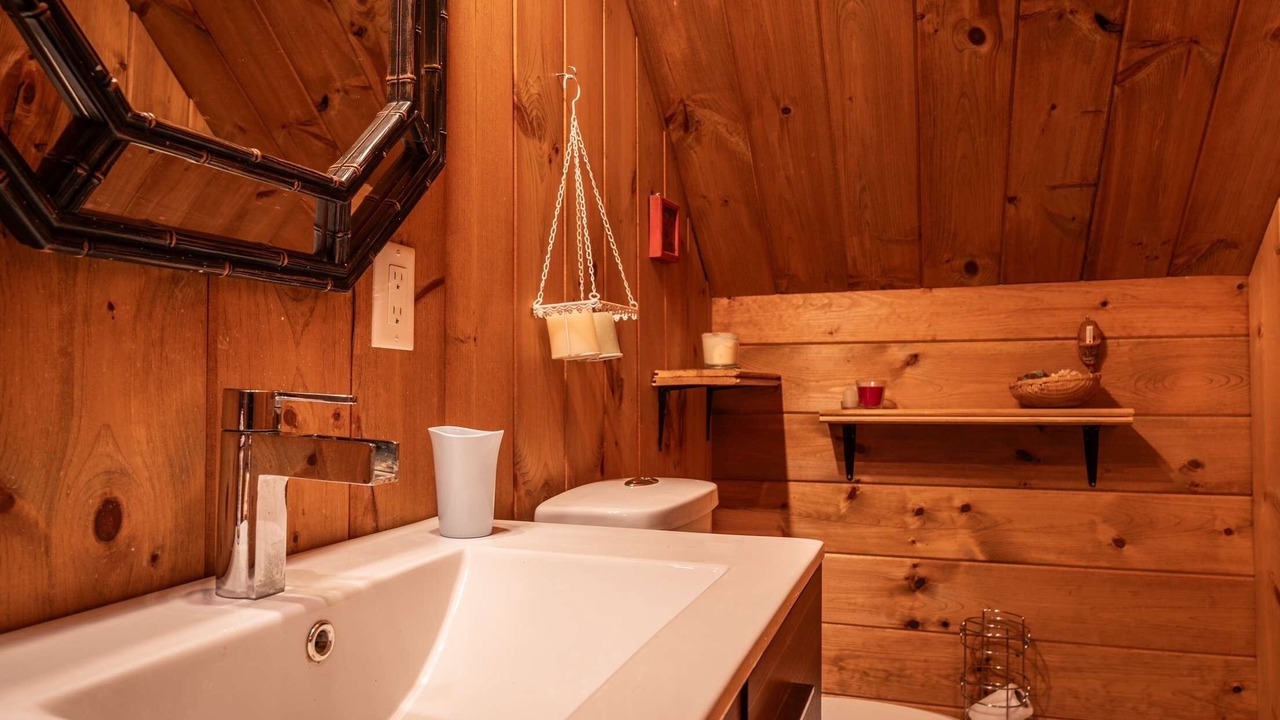 Photo of Bathroom in Saint-Gabriel-de-Brandon