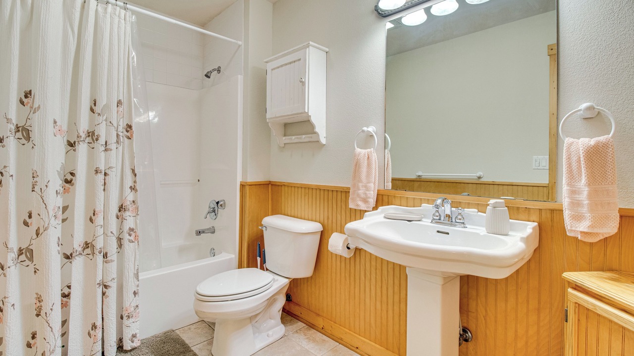 Photo of Bathroom in Elizabeth