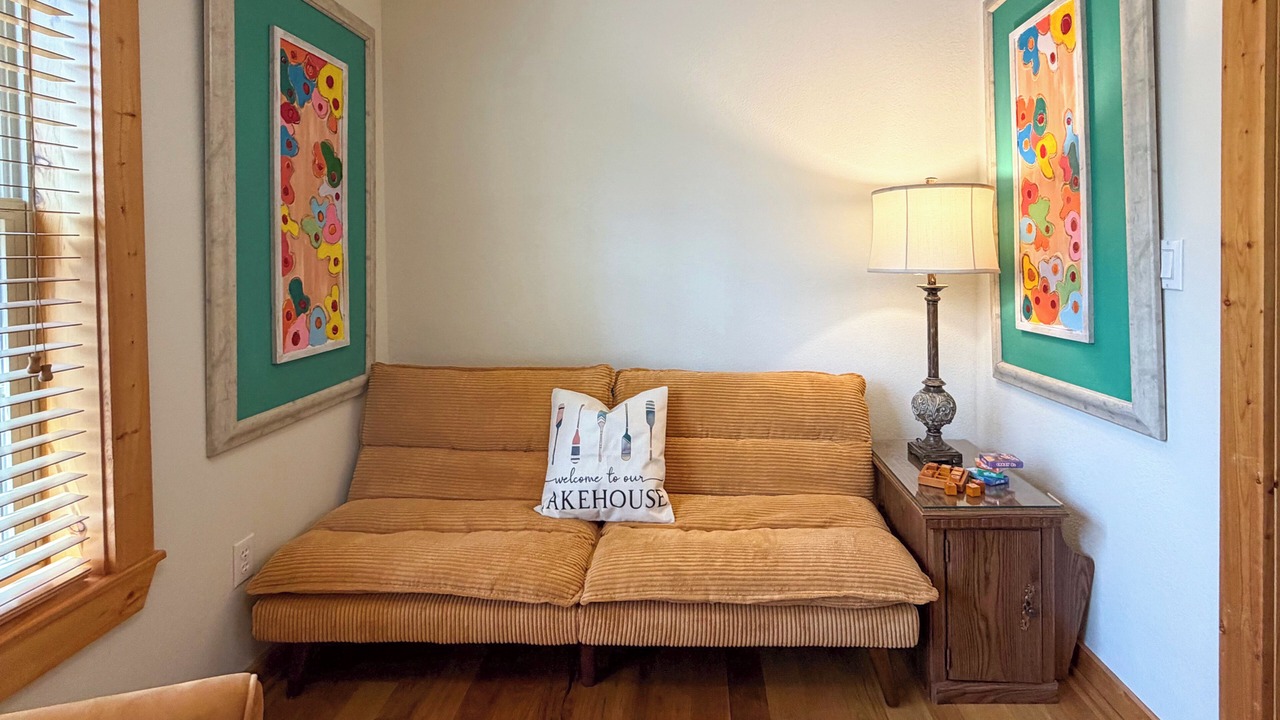 Photo of Livingroom in Elizabeth