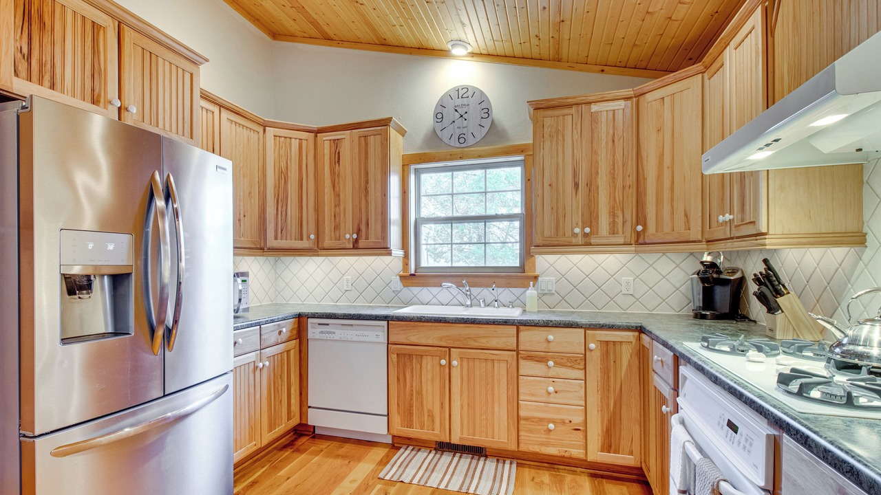 Photo of Kitchen in Elizabeth