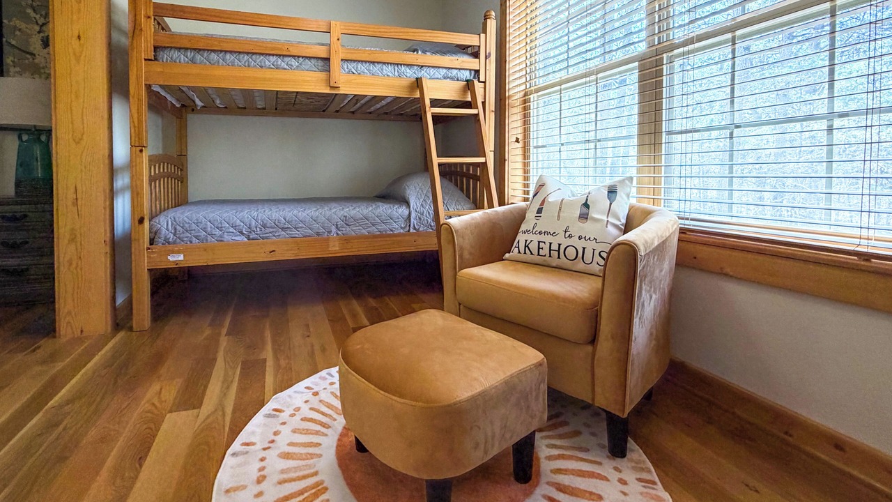 Photo of Bedroom in Elizabeth