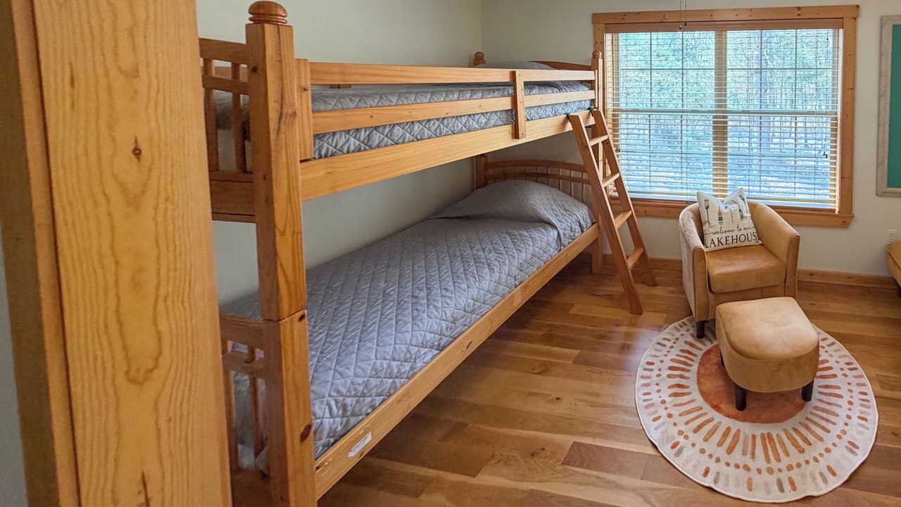 Photo of Bedroom in Elizabeth