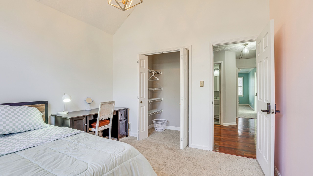 Photo of Bedroom in Dacula