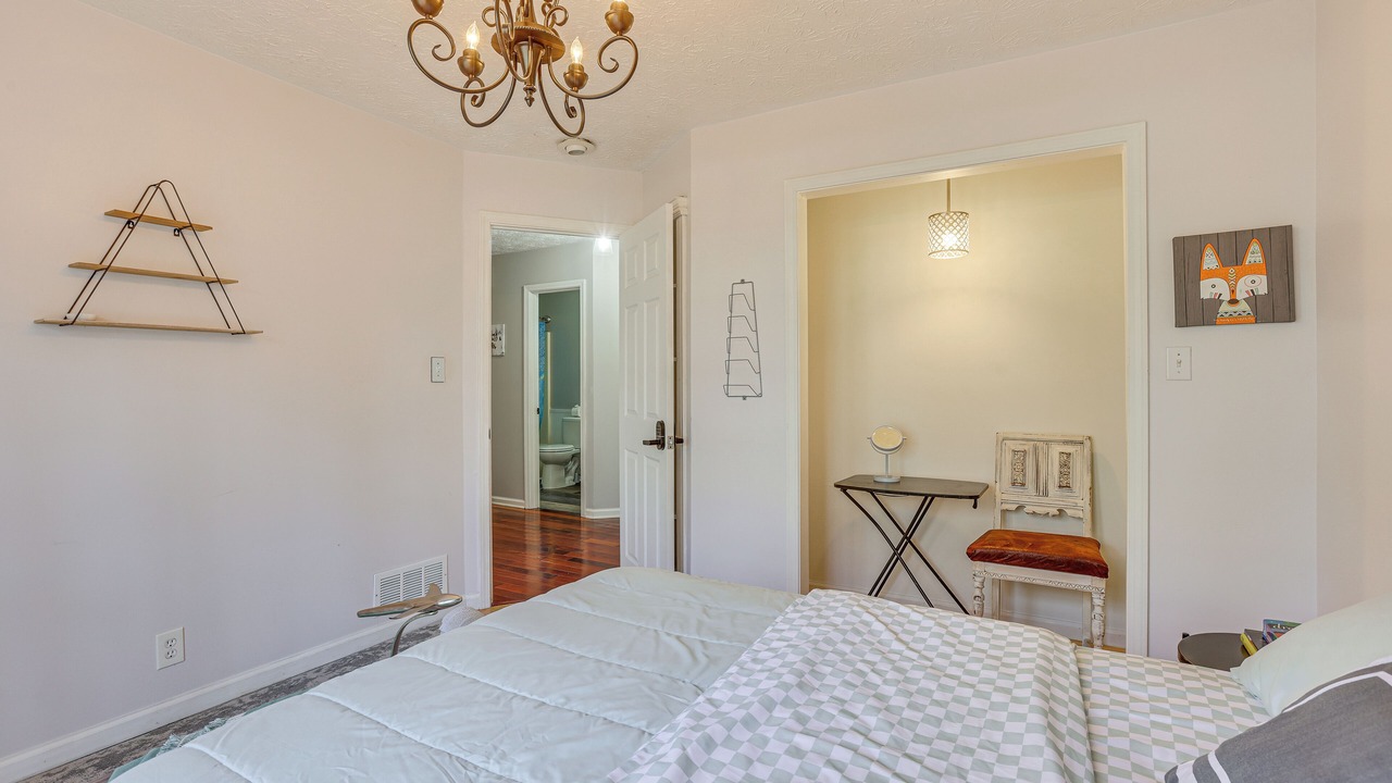 Photo of Bedroom in Dacula