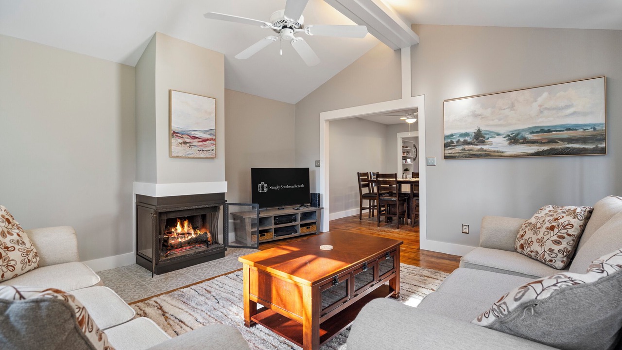 Photo of Livingroom in North Raleigh