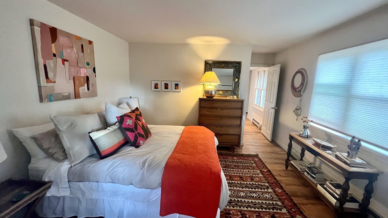 Photo of Bedroom in Southside