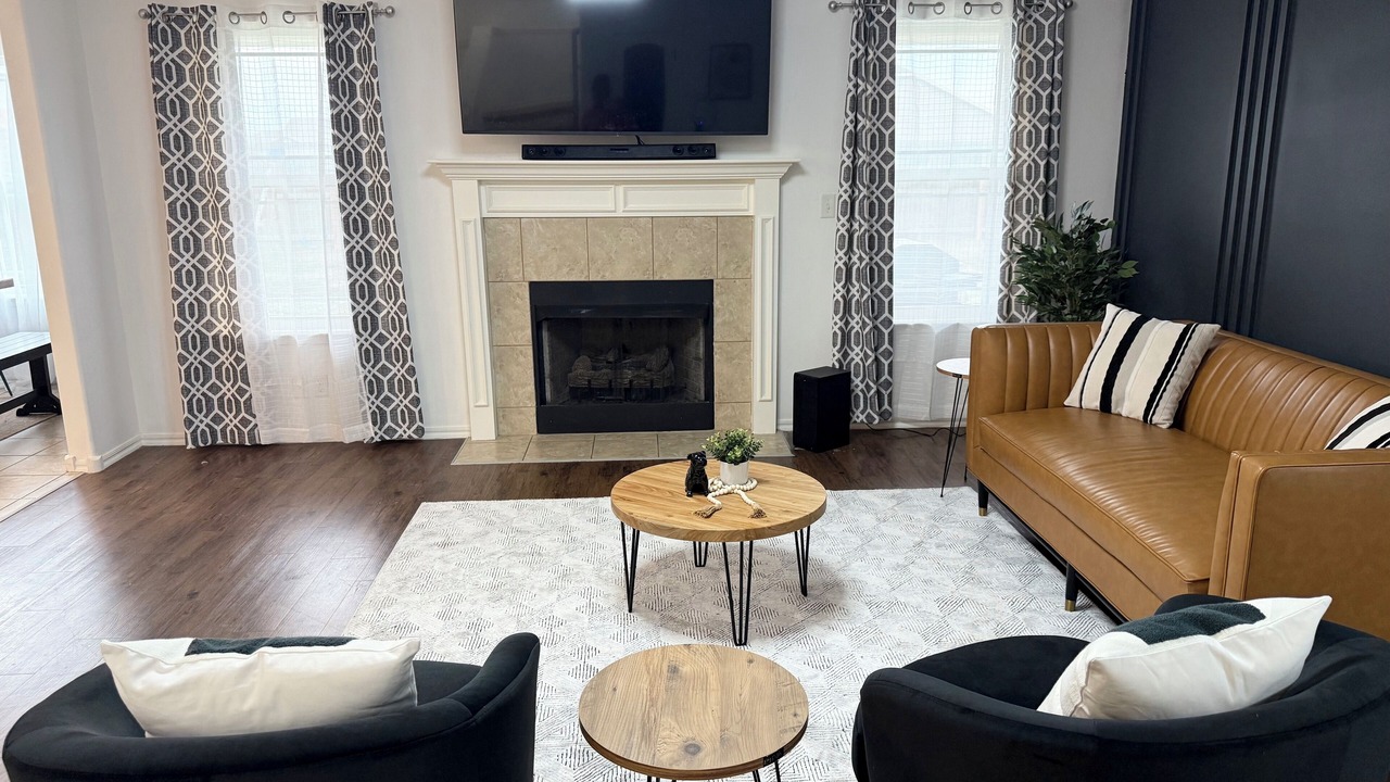 Photo of Livingroom in Owasso