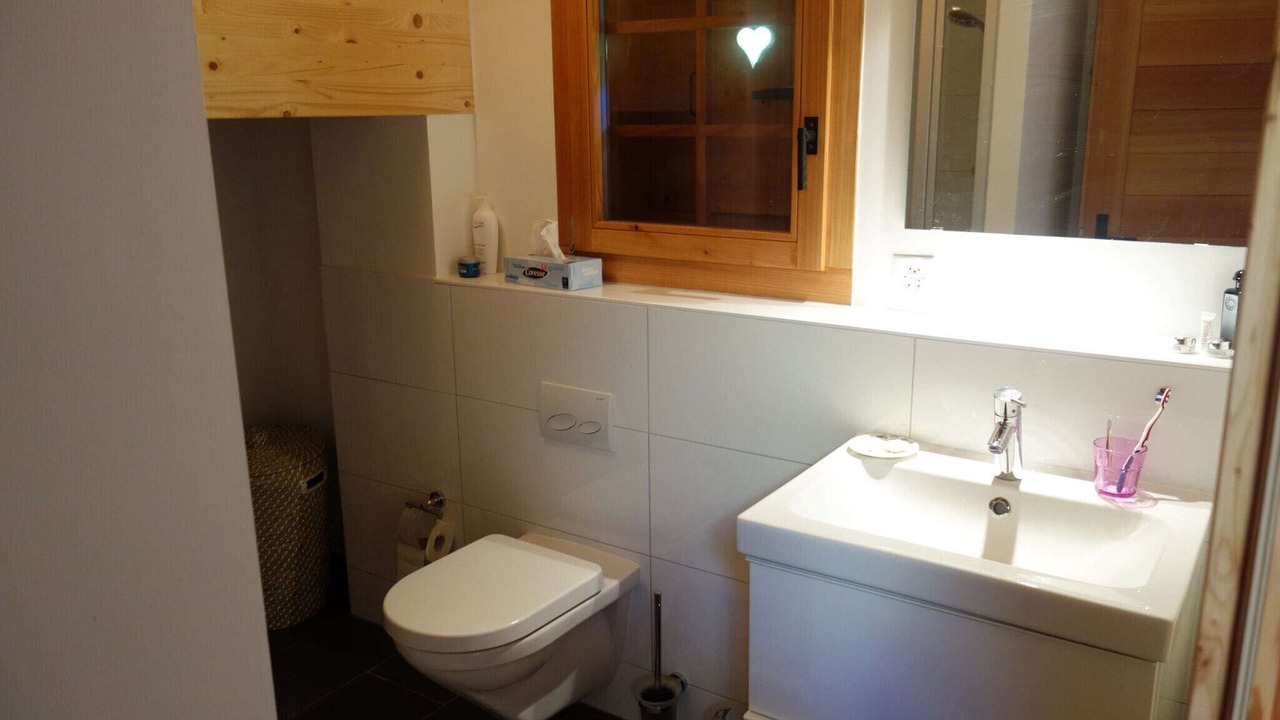 Photo of Bathroom in Vex