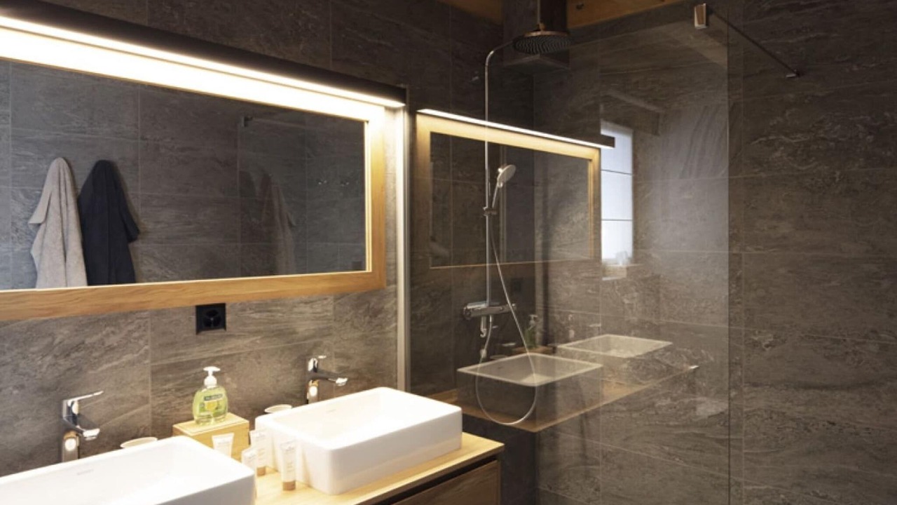 Photo of Bathroom in Vex