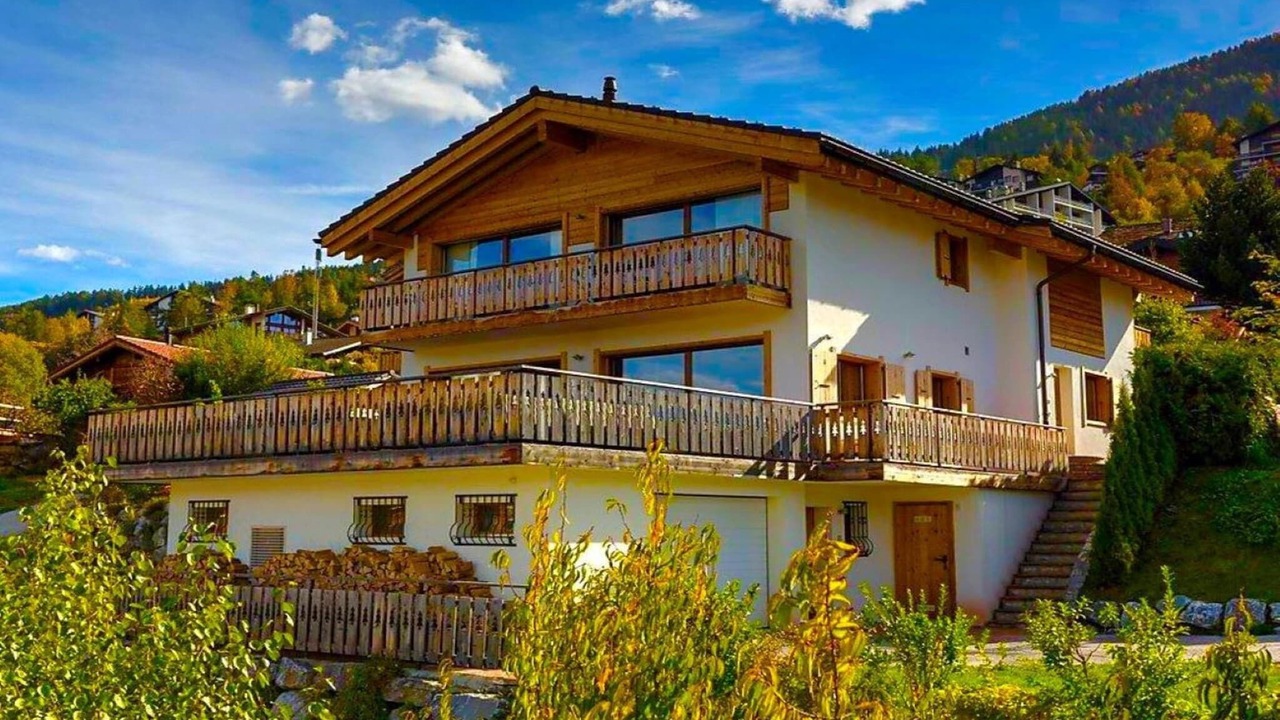 Photo of Outdoor in Saint-Pierre-de-Clages