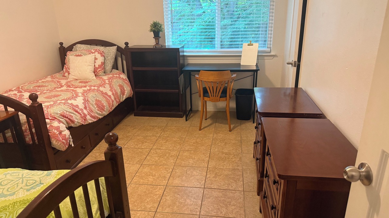 Photo of Bedroom in North Austin Civic Association
