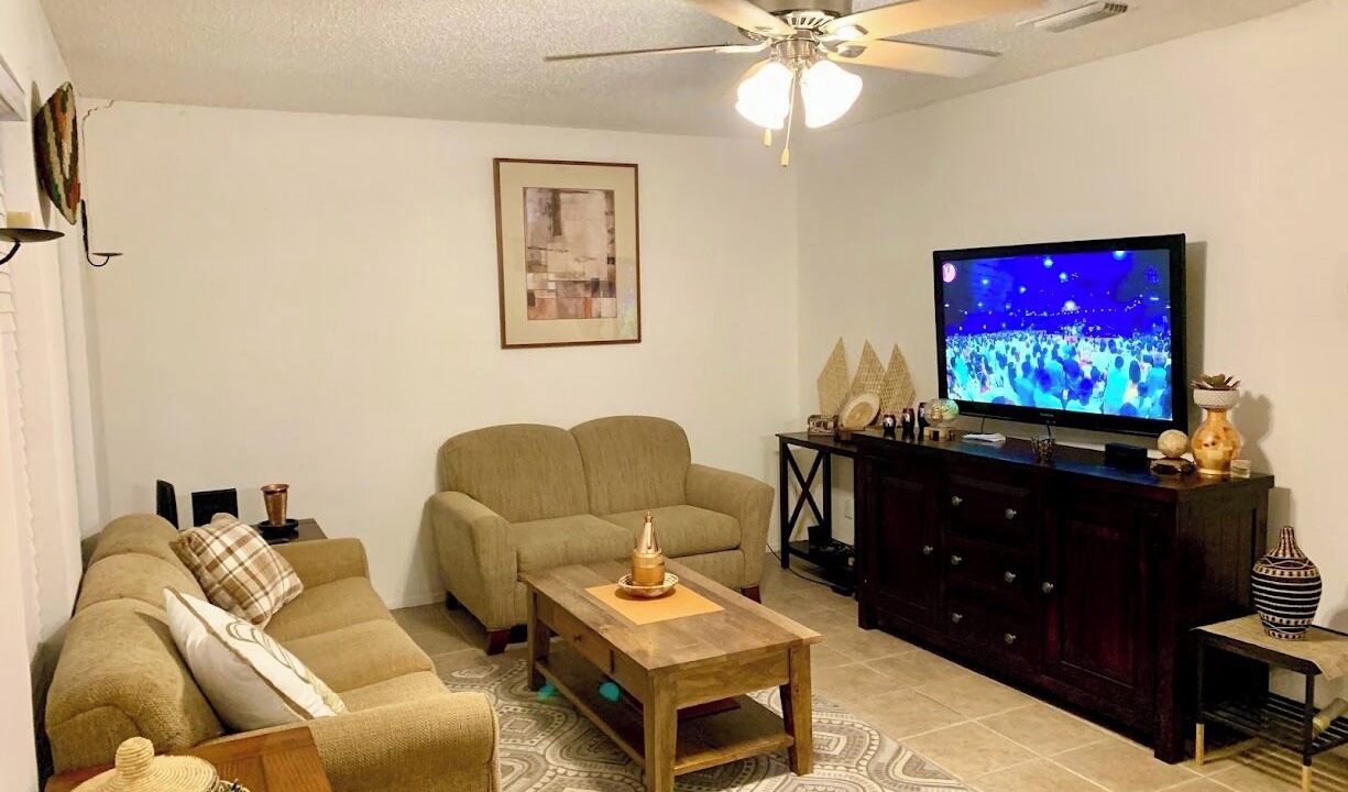 Photo of Livingroom in North Austin Civic Association