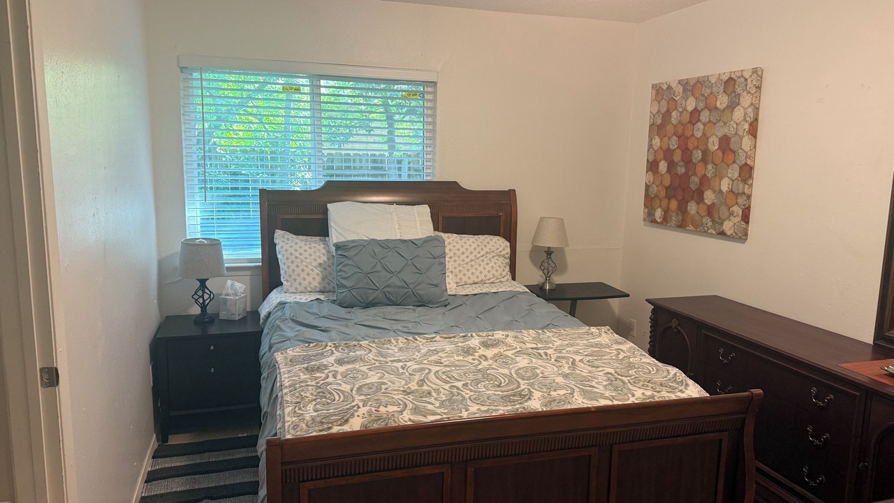 Photo of Bedroom in North Austin Civic Association